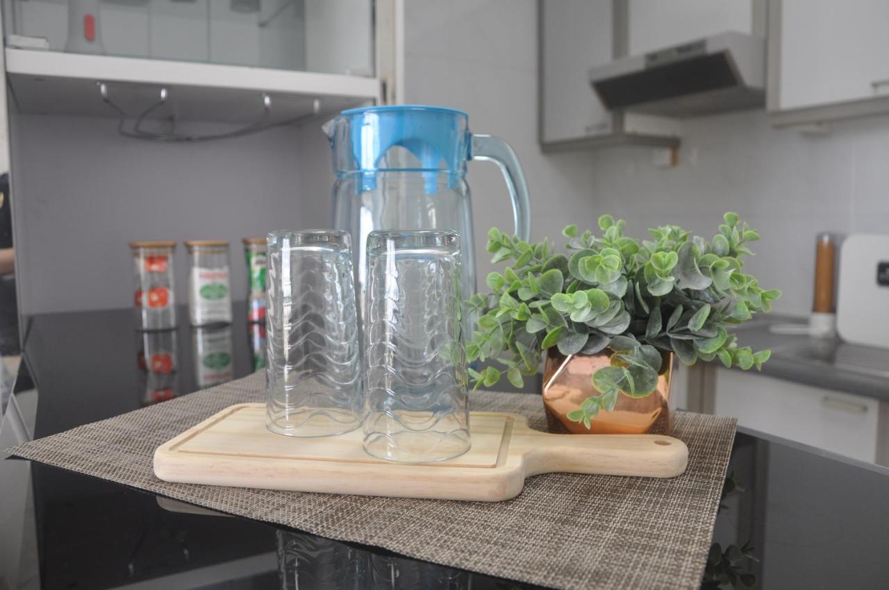 1 Bedroom Apartment, Melaka Cbd Town Center- Hosted By Private Locals Resident, Balcony With City Skyline View Or Seaview, Opposite Malls, Tv Box, 5 Minutes To Jonker Street, ملقا المظهر الخارجي الصورة