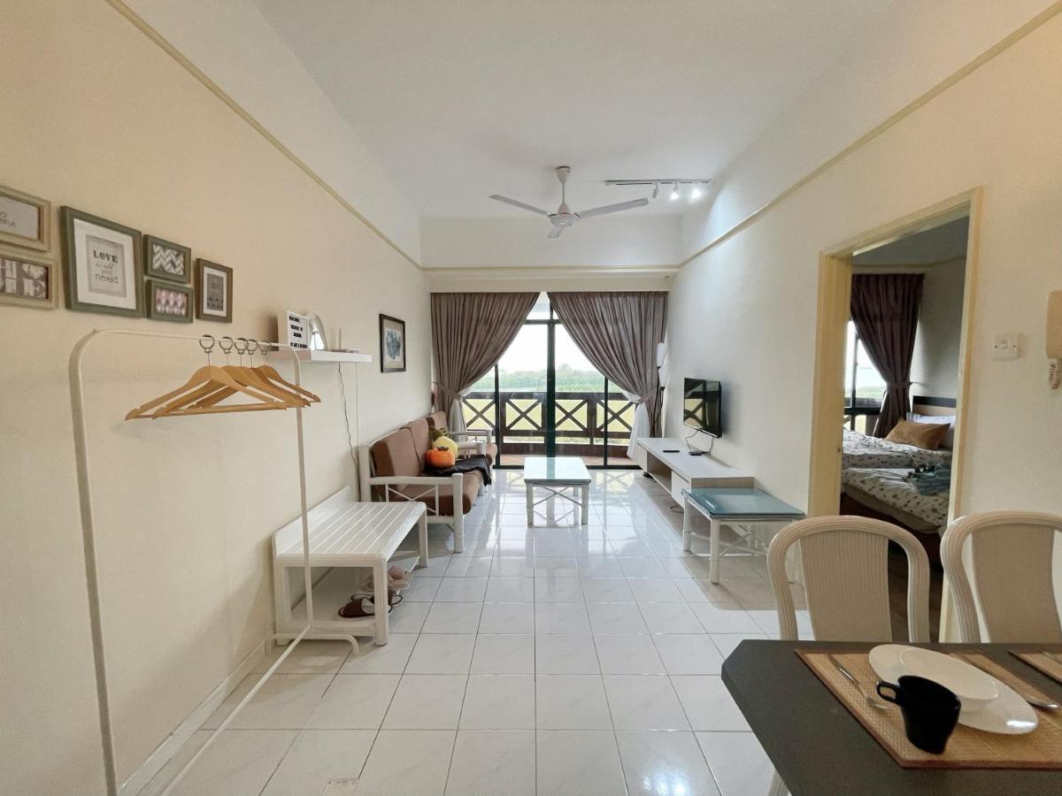 1 Bedroom Apartment, Melaka Cbd Town Center- Hosted By Private Locals Resident, Balcony With City Skyline View Or Seaview, Opposite Malls, Tv Box, 5 Minutes To Jonker Street, ملقا المظهر الخارجي الصورة