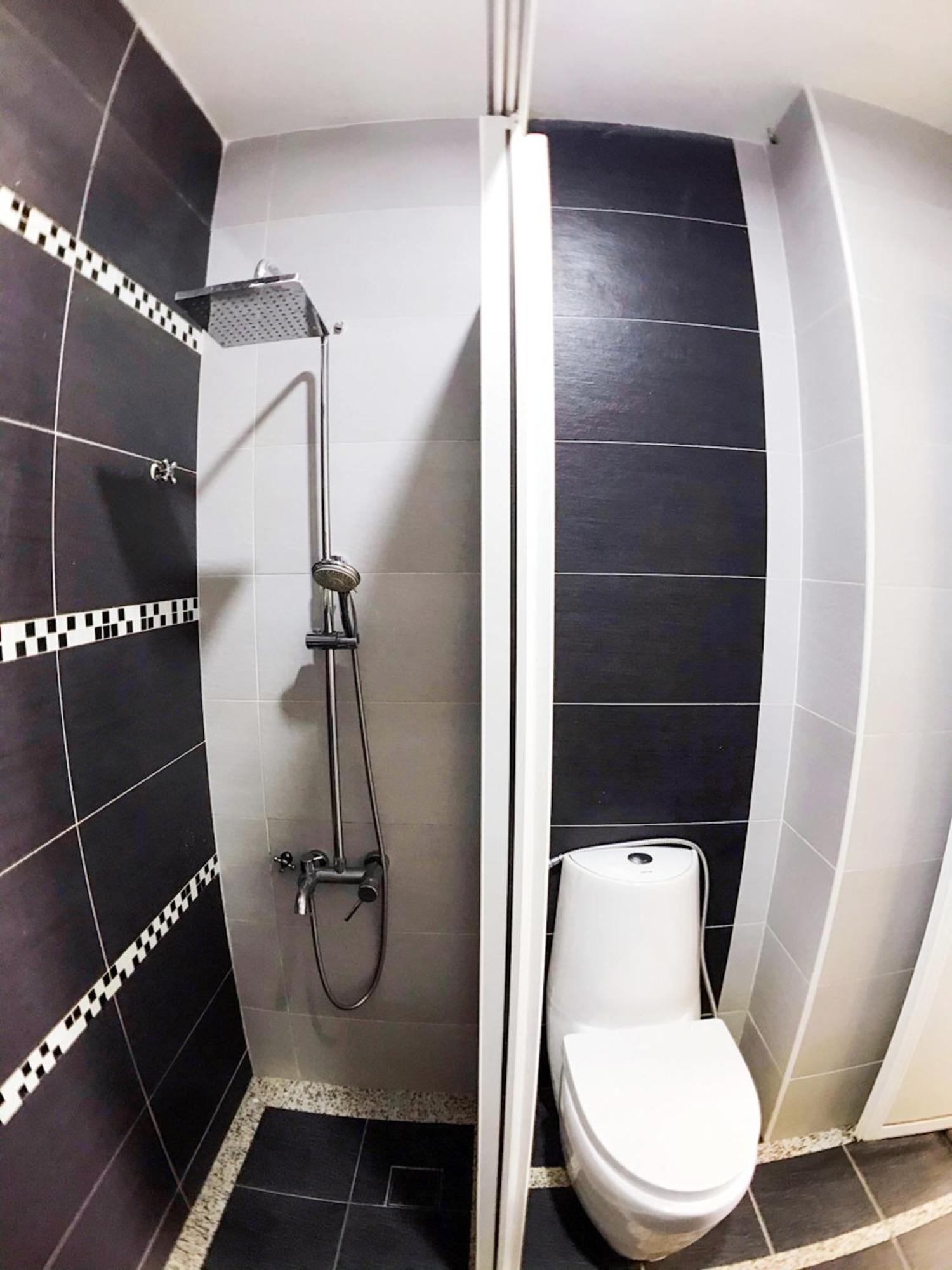 1 Bedroom Apartment, Melaka Cbd Town Center- Hosted By Private Locals Resident, Balcony With City Skyline View Or Seaview, Opposite Malls, Tv Box, 5 Minutes To Jonker Street, ملقا المظهر الخارجي الصورة