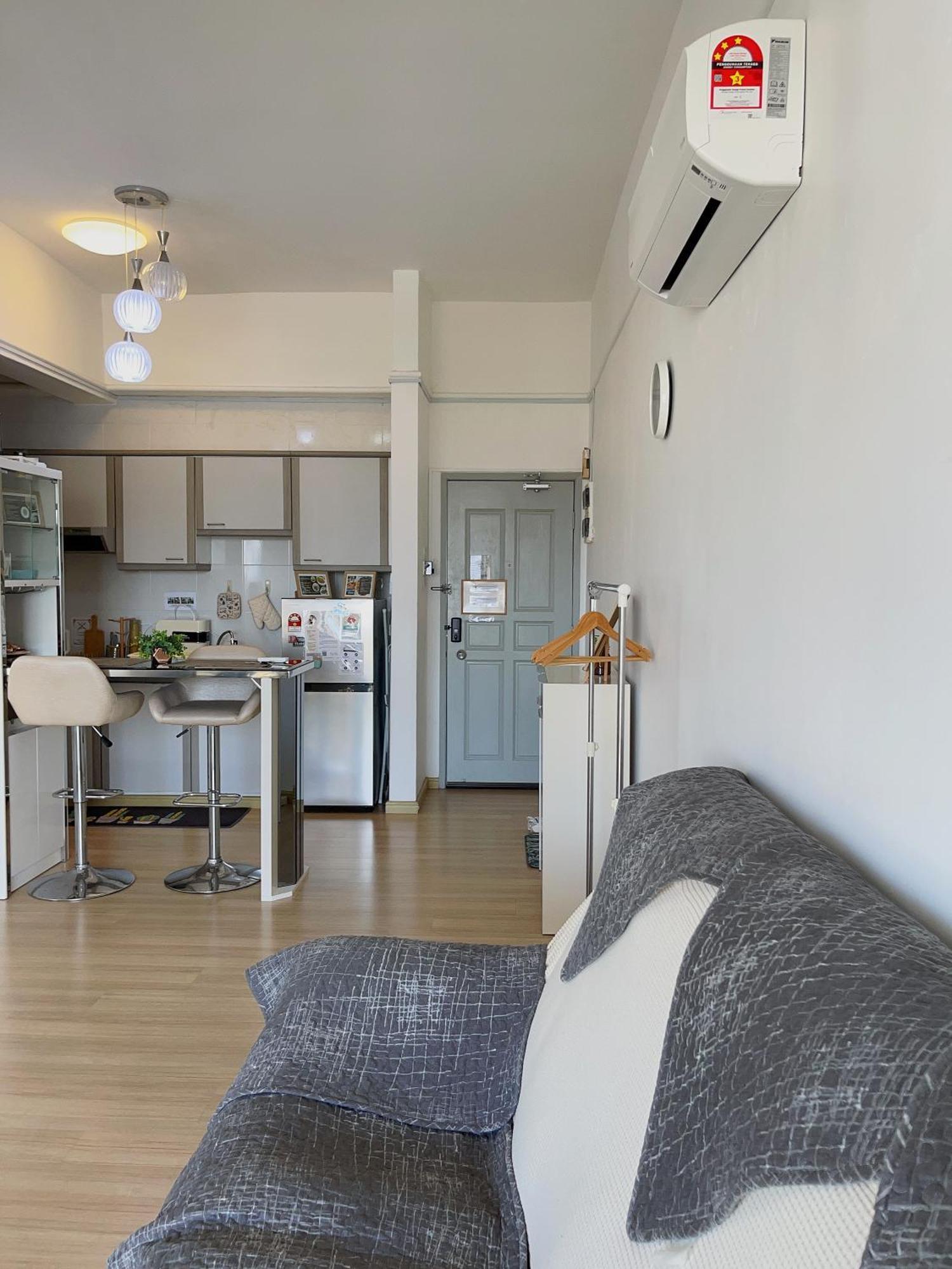 1 Bedroom Apartment, Melaka Cbd Town Center- Hosted By Private Locals Resident, Balcony With City Skyline View Or Seaview, Opposite Malls, Tv Box, 5 Minutes To Jonker Street, ملقا المظهر الخارجي الصورة